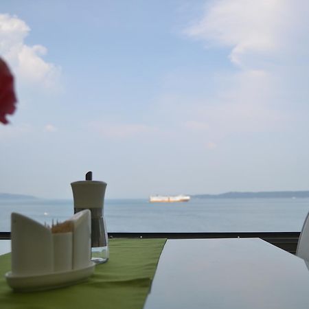 Hotel Deniz Эджеабат Экстерьер фото